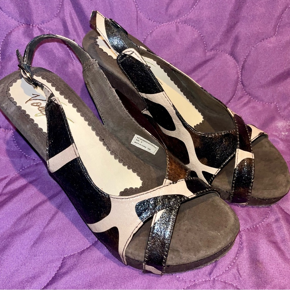 Vaneli Black and Cream Patterned Slingback Sandals